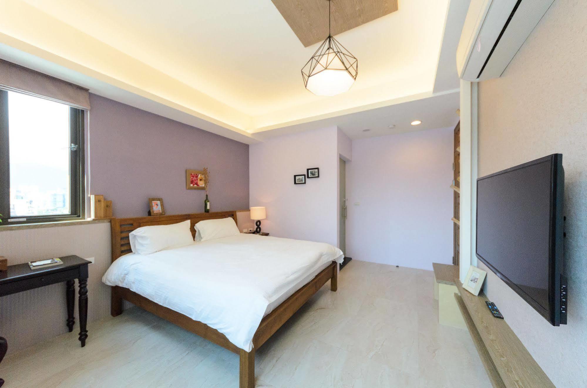 Jhongshan Building Bed And Breakfast Hualien City Luaran gambar