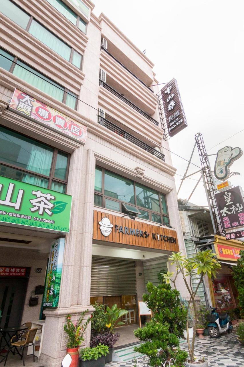 Jhongshan Building Bed And Breakfast Hualien City Luaran gambar
