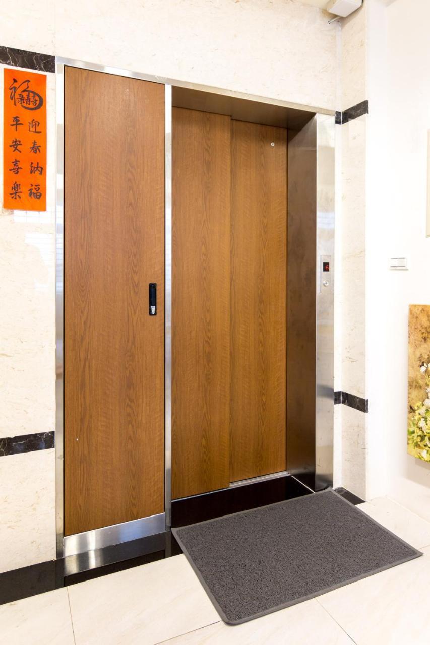 Jhongshan Building Bed And Breakfast Hualien City Luaran gambar