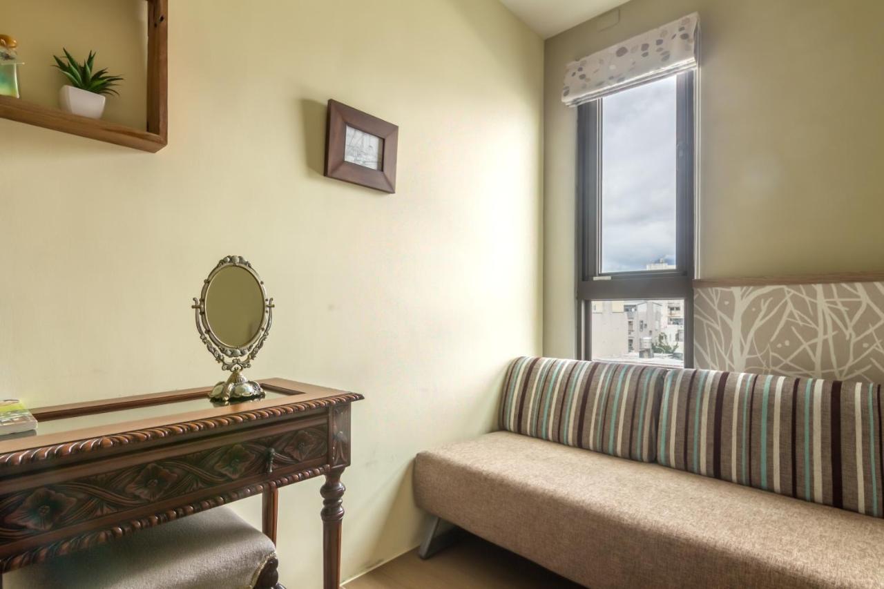 Jhongshan Building Bed And Breakfast Hualien City Luaran gambar